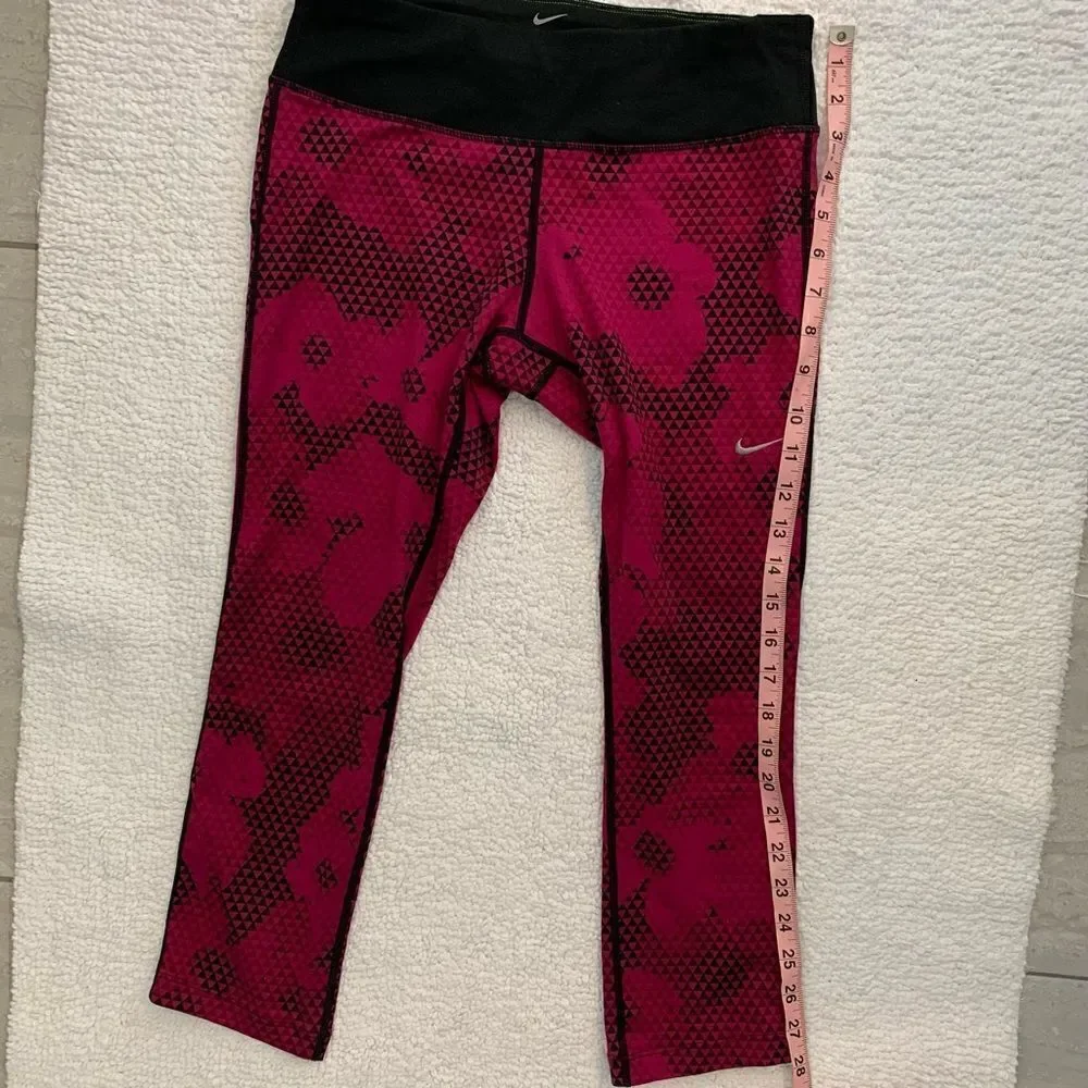 Nike Dry-Fit Running Athletic Crop Pants Pink & Black Dot Cano Women’s Small (S)